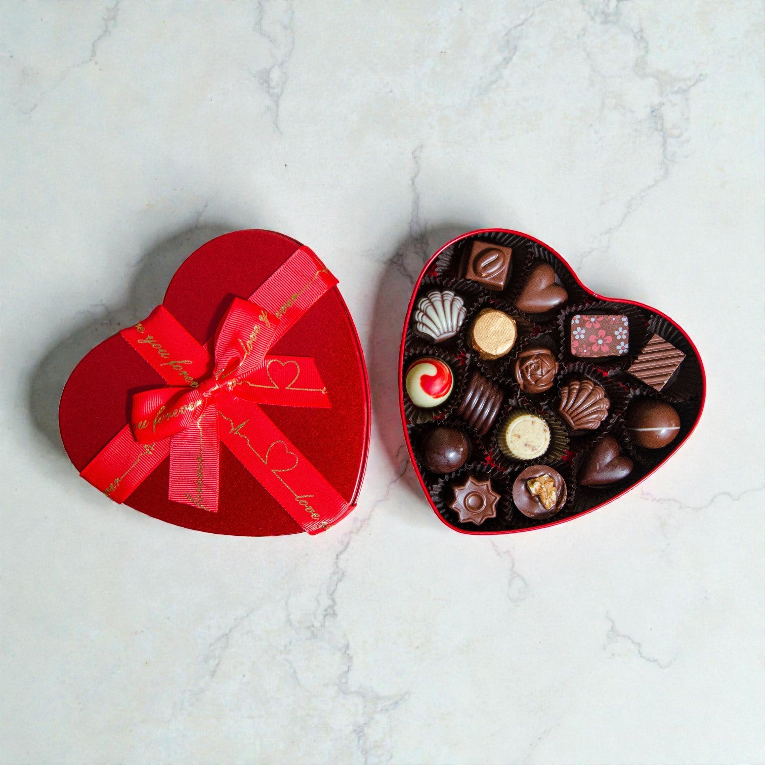 Caja corazón de metal