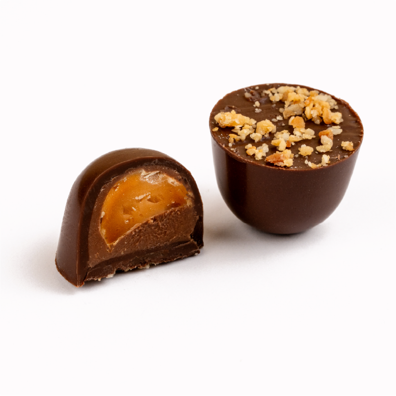 Bombón mousse de nueces de macadamia crocante leche